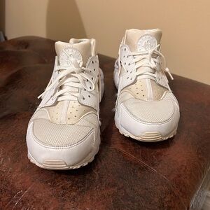 RARE • Nike Air Huarache • Light Bone Sail (Women's) in 5.5 Y